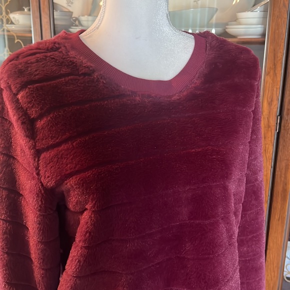 Sweater WARM FUZZIES Fluffy Comfortable Soft Burgundy Long Sleeves - Picture 4 of 7